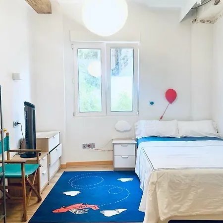 Double Bed Homestay Donostia San Sebastián